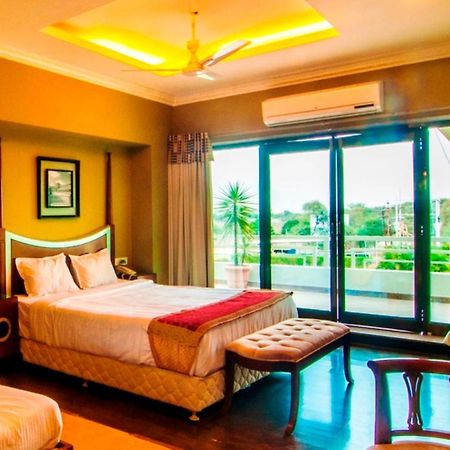Jalsa Resort Indaur Kültér fotó