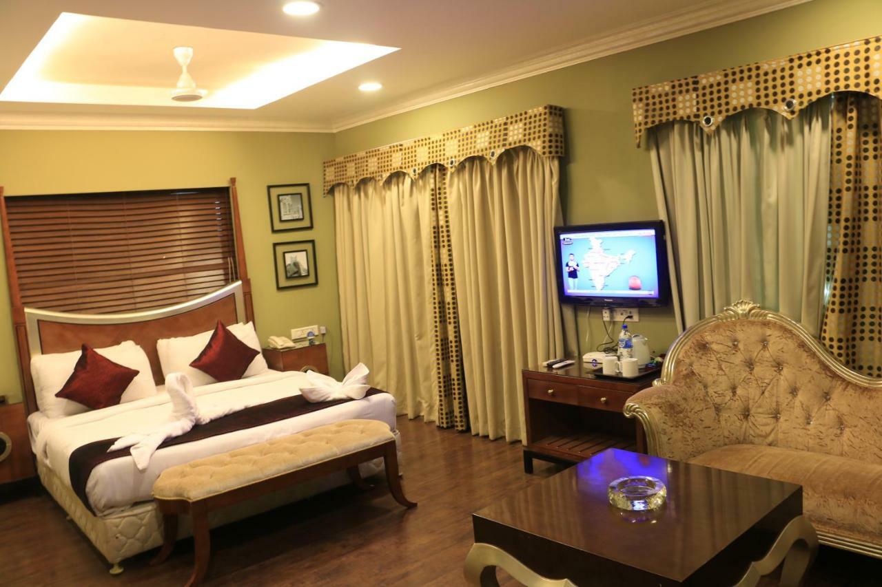 Jalsa Resort Indaur Kültér fotó