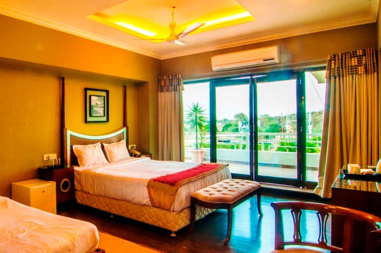 Jalsa Resort Indaur Kültér fotó