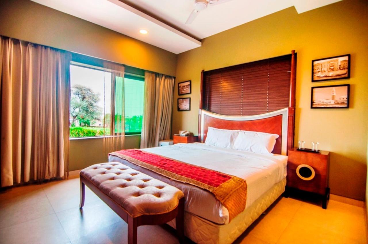 Jalsa Resort Indaur Kültér fotó